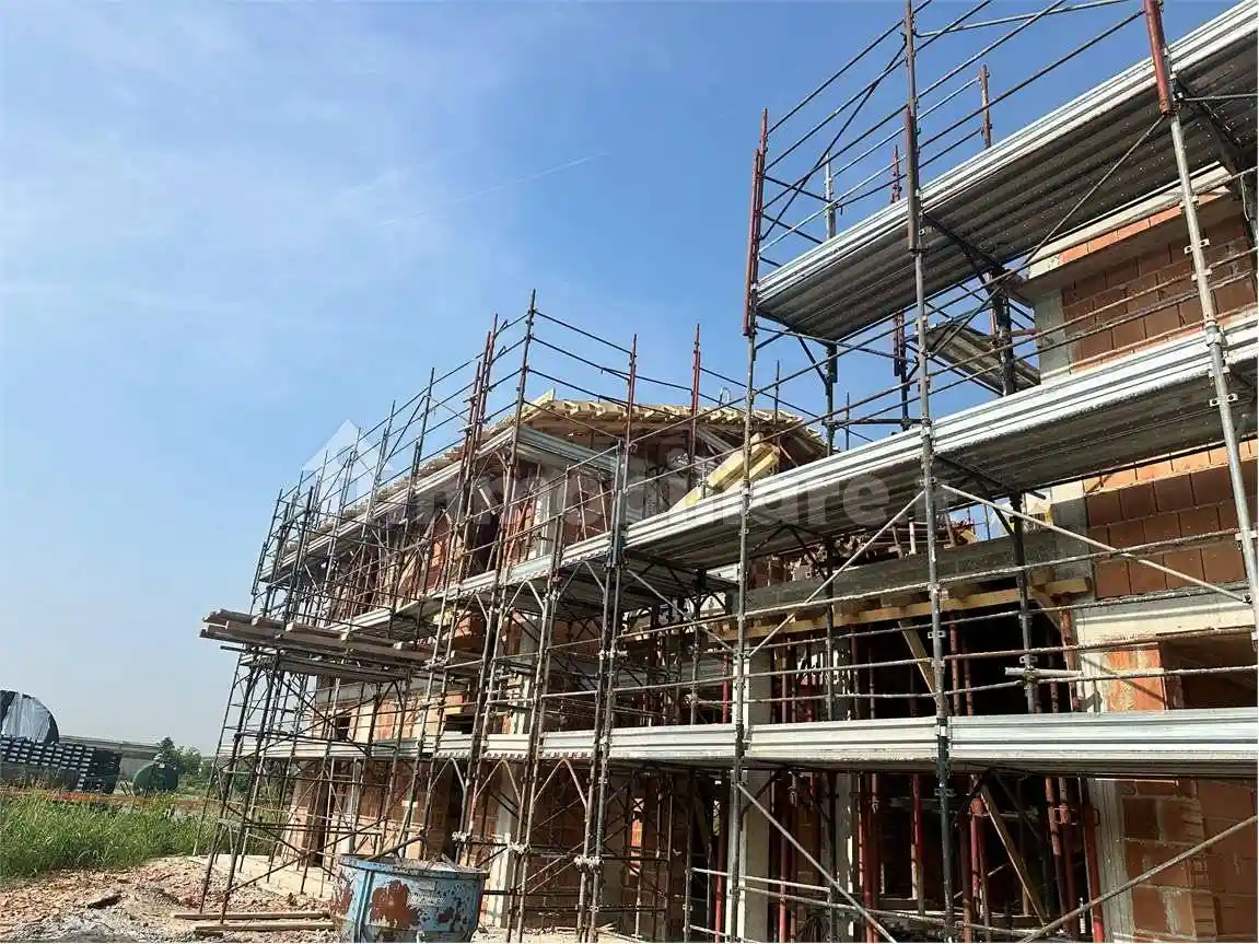 Quadrilocale nuovo, piano terra, Castel d'Azzano - foto 4