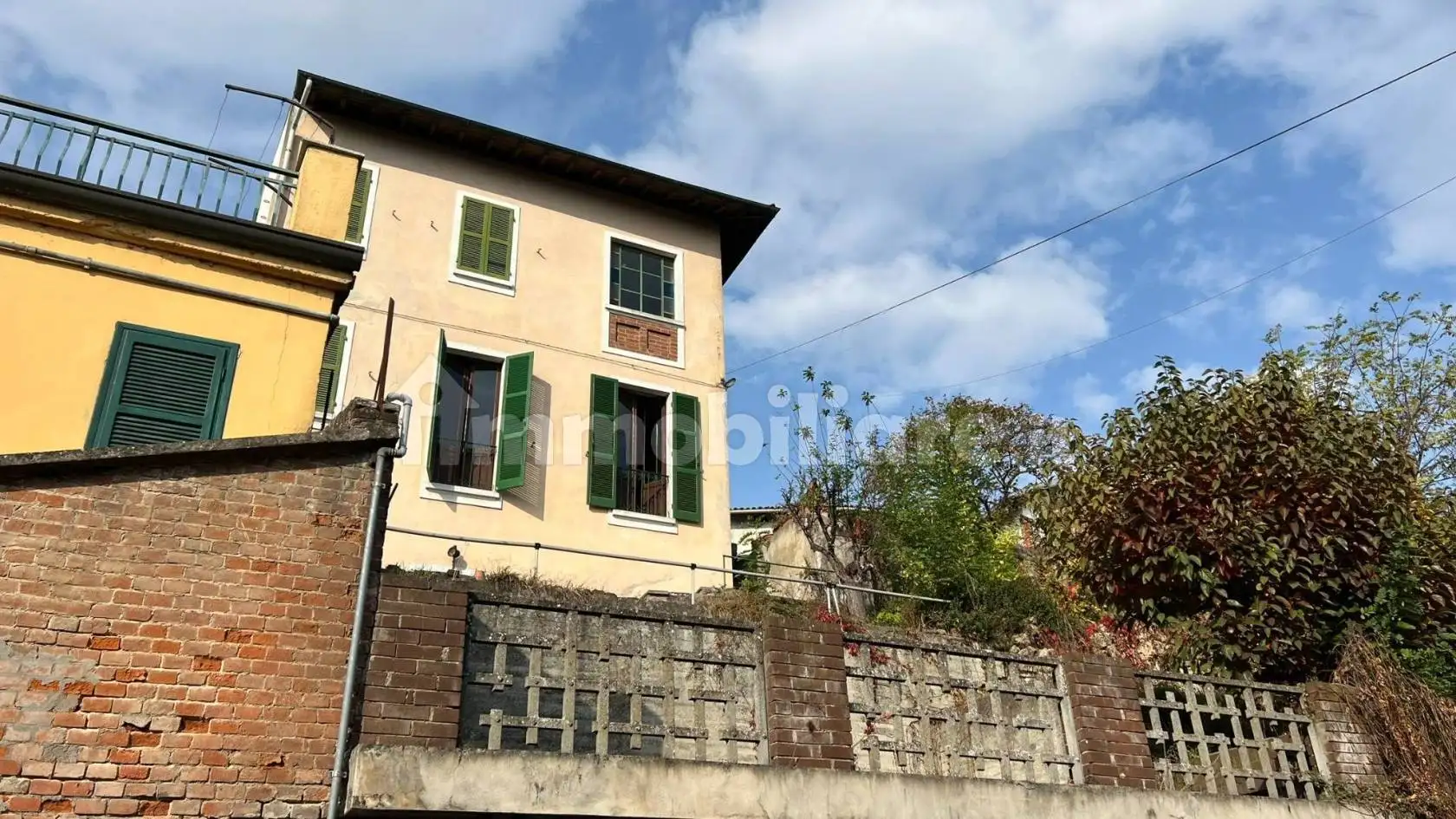 Villa in vendita a Montecastello