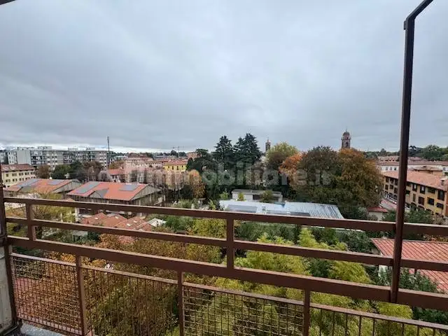 Appartamento in affitto a Vimercate