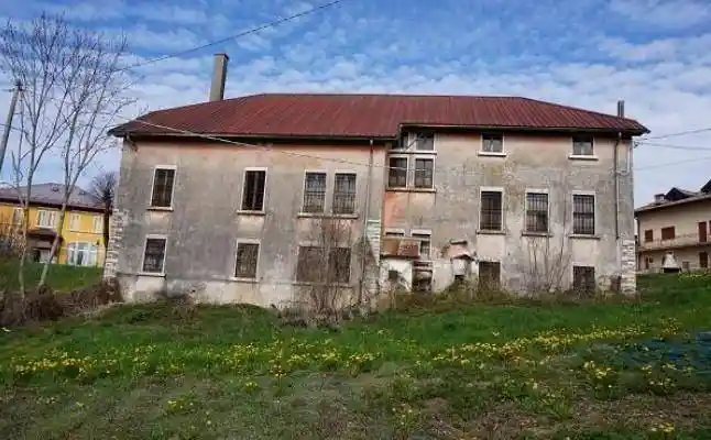 Palazzo - stabile all'asta via Chiesa, 239, Roana - foto 2
