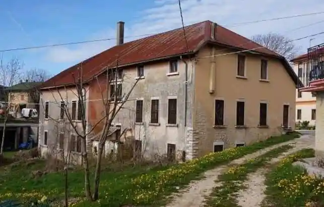 Palazzo - stabile all'asta via Chiesa, 239, Roana - foto 3