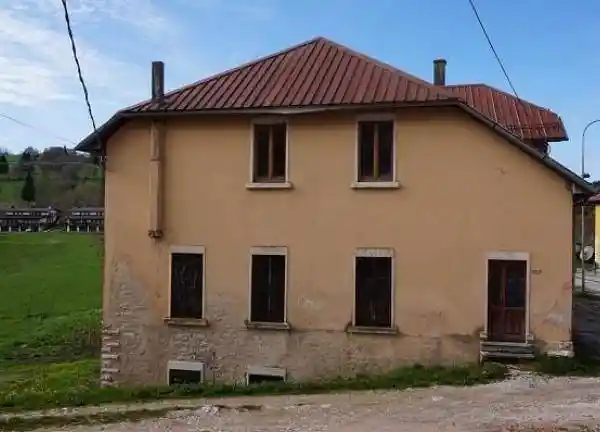 Palazzo - stabile all'asta via Chiesa, 239, Roana - foto 4