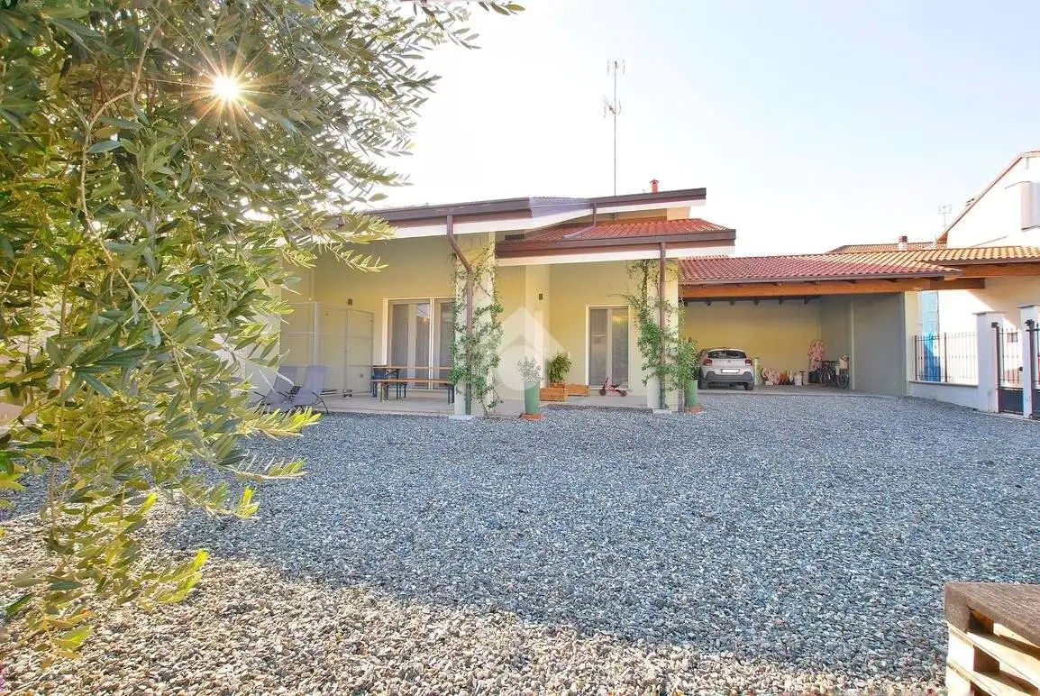 Casa indipendente in vendita a Borgo d'Ale