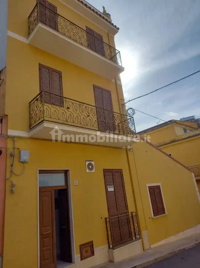 Casa indipendente in vendita a Rosolini