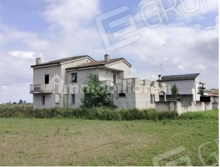 Villa in asta a Giacciano con Baruchella