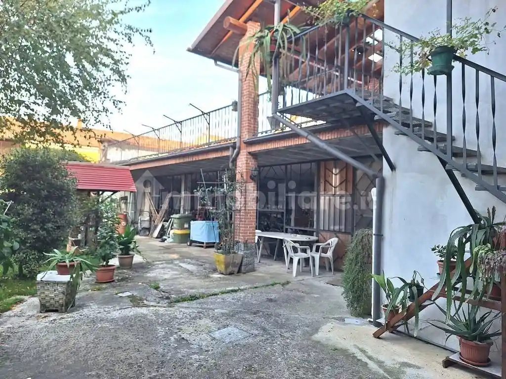 Terratetto plurifamiliare 320 m², buono stato, Lobbi, Alessandria - foto 4