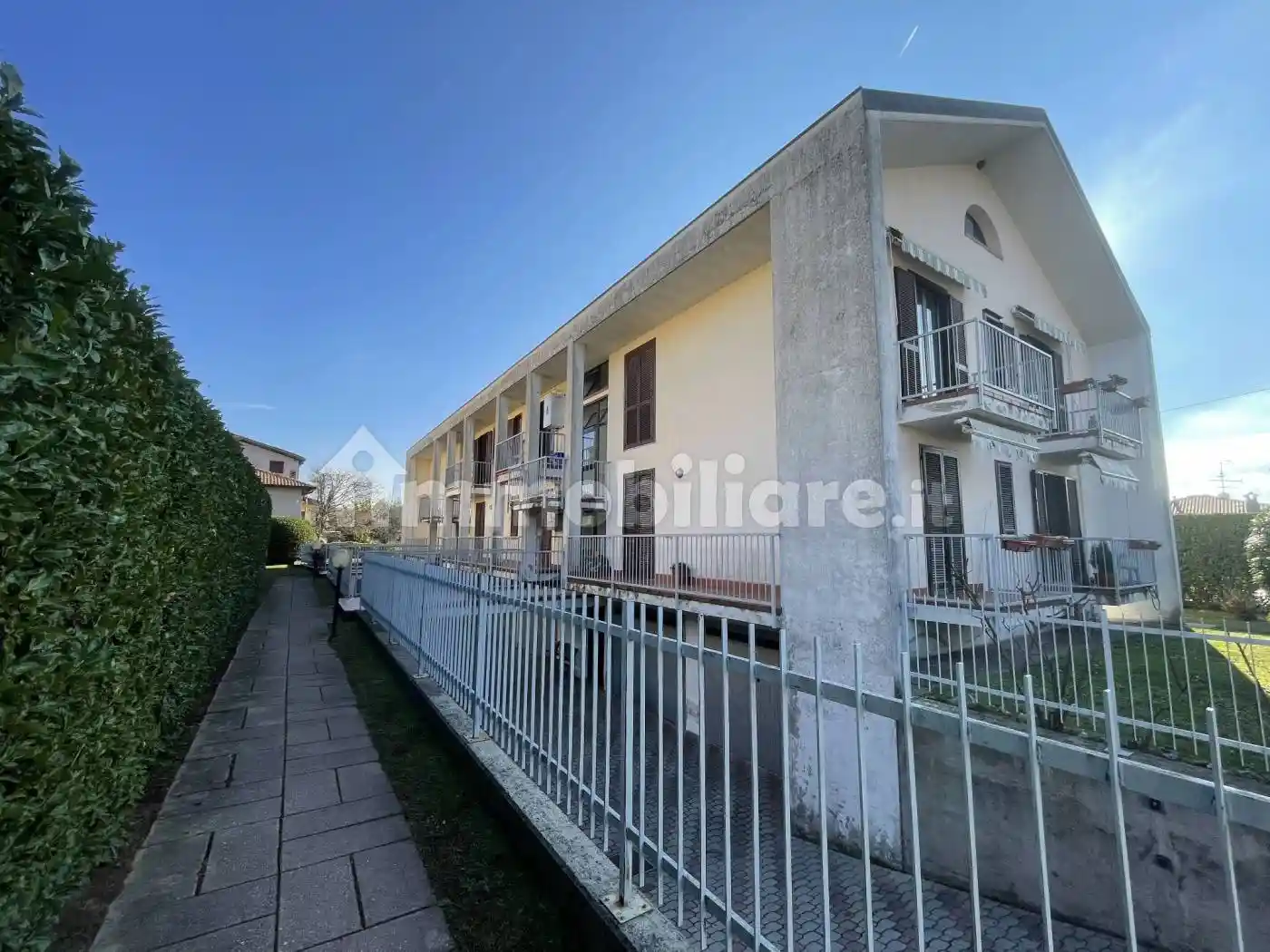 Quadrilocale via Isonzo 1, Centro, Varallo Pombia - foto 2