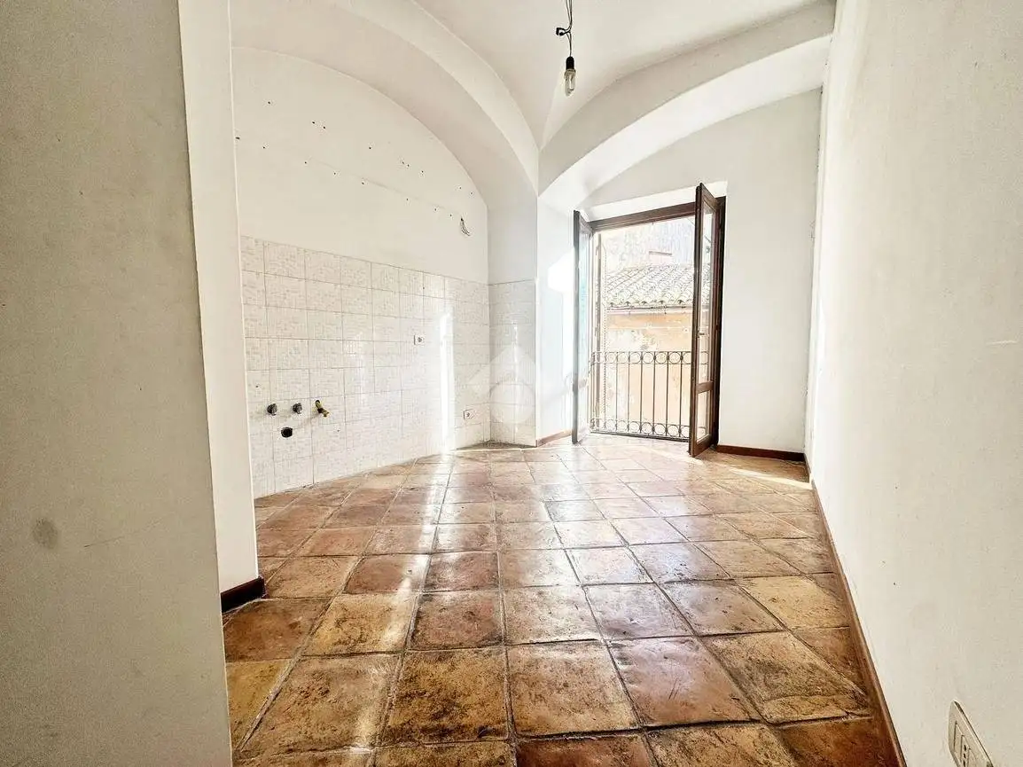 Trilocale Appartamento vicolo DELLE SCALETTE 12, Centro, Anguillara Sabazia - foto 2