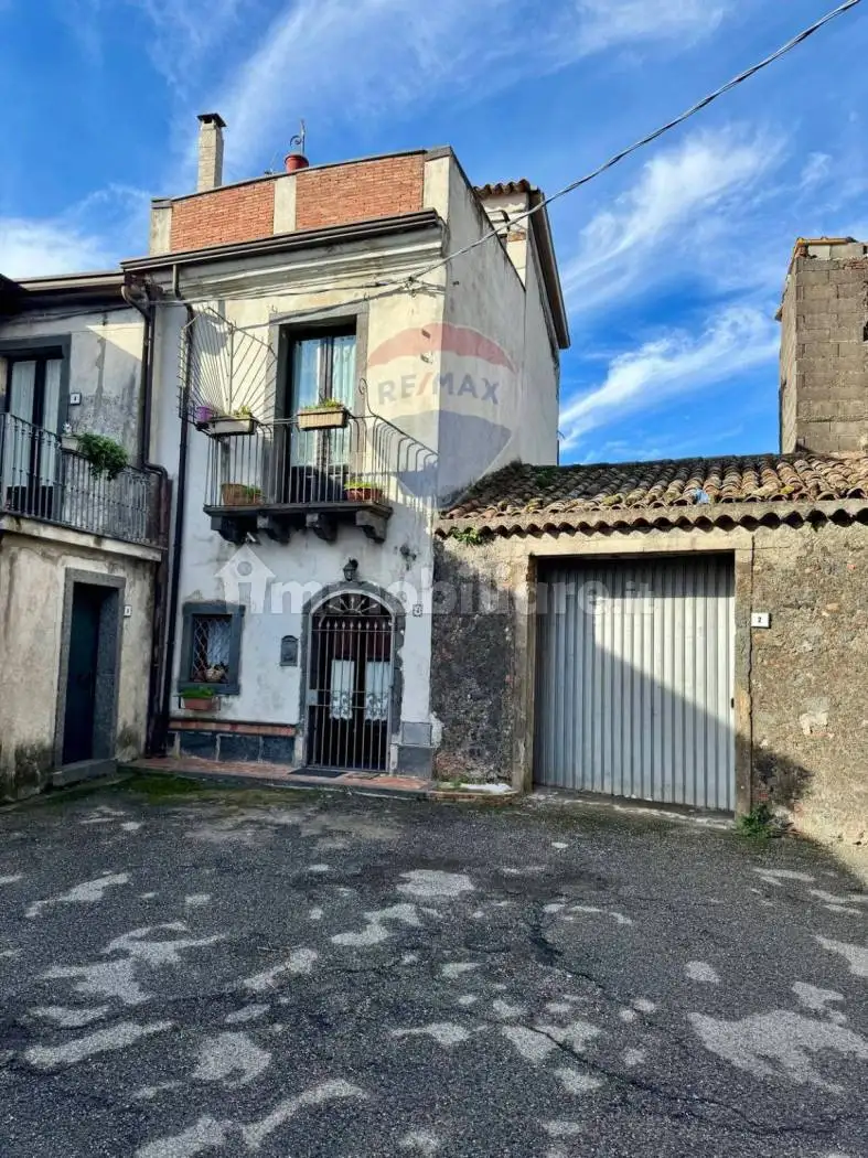 Casa indipendente in vendita a Linguaglossa