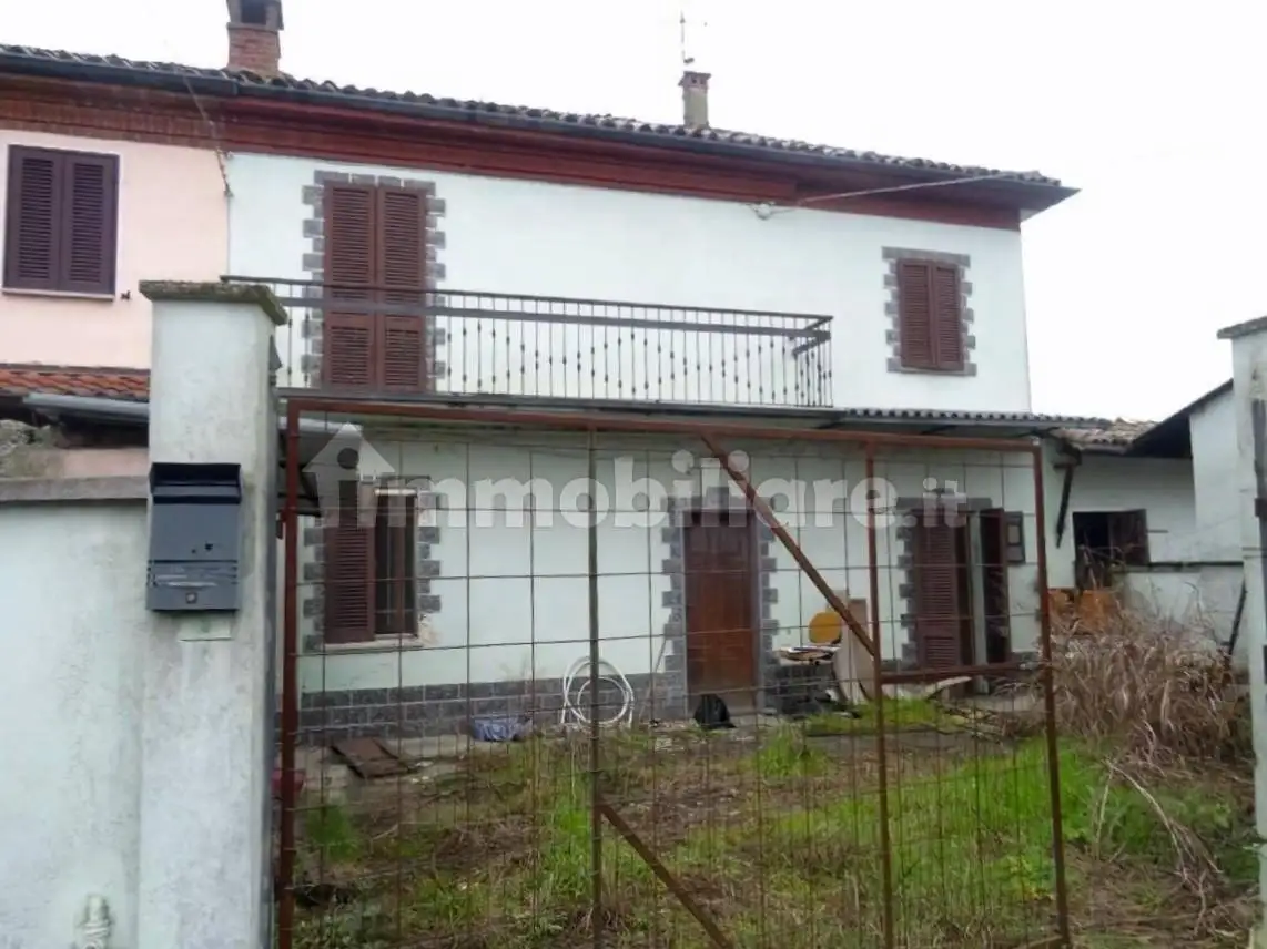 Villa in asta a Zeme