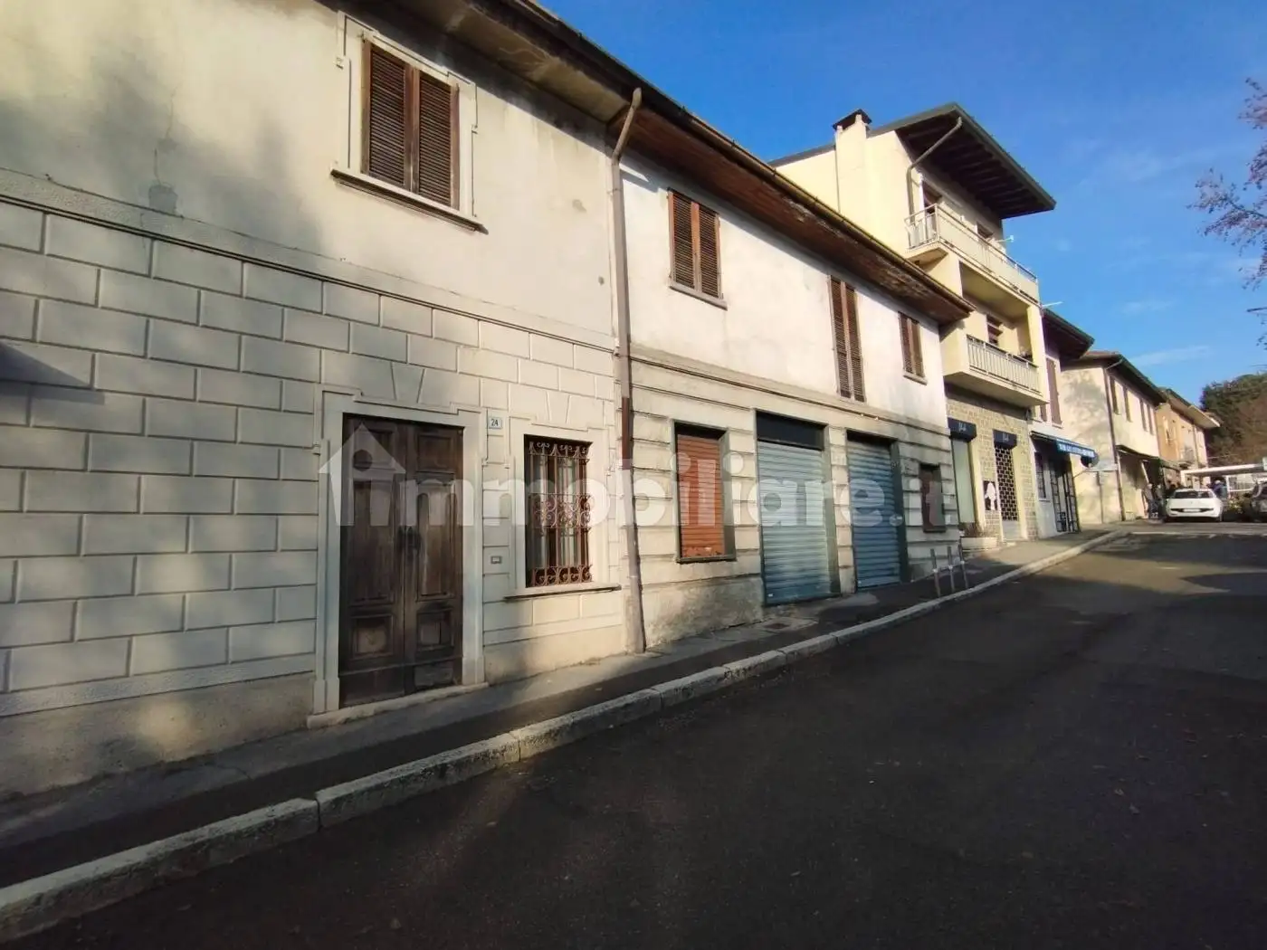Cascina piazza Montello 22/24, Centro, Arosio - foto 4