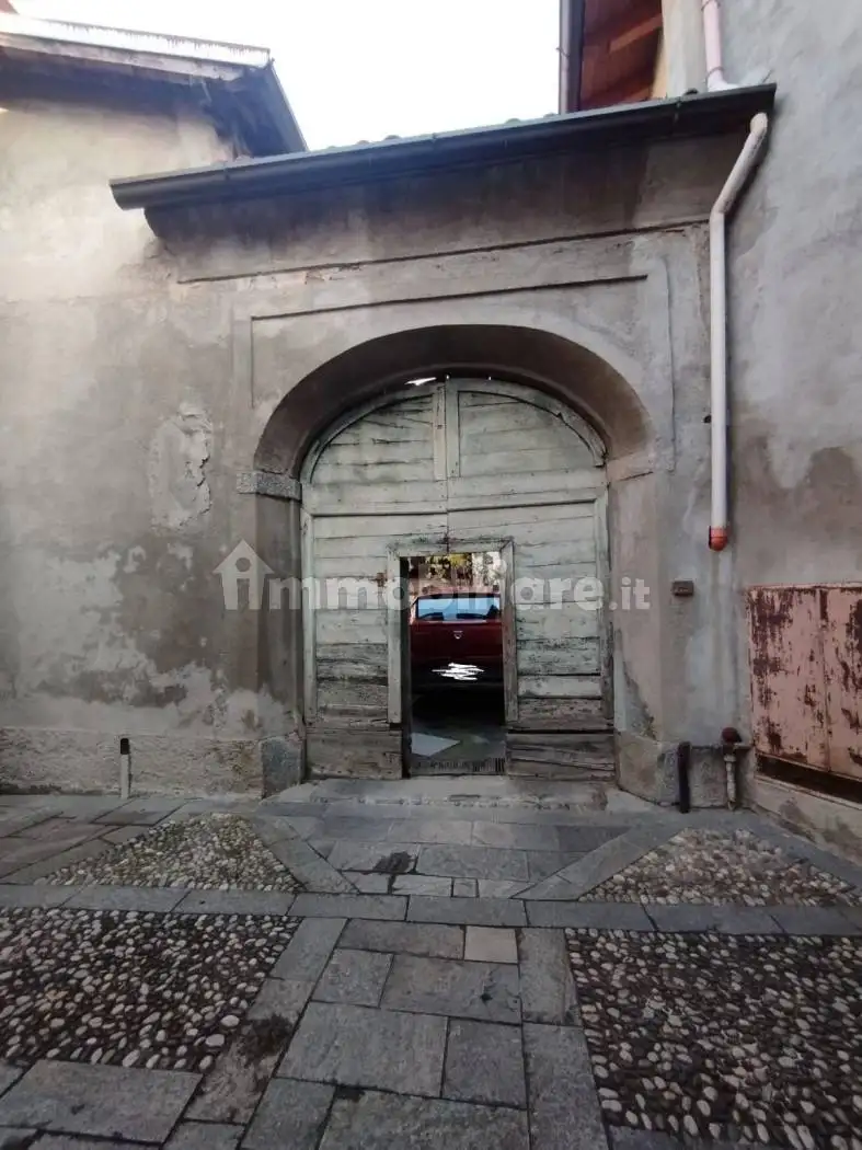 Cascina piazza Montello 22/24, Centro, Arosio - foto 5