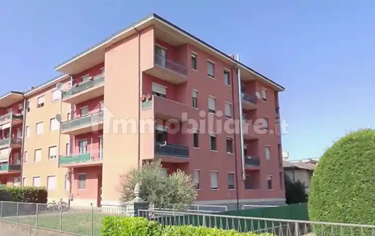 Trilocale via Bergamo 14, Centro, Cologno al Serio - foto 2