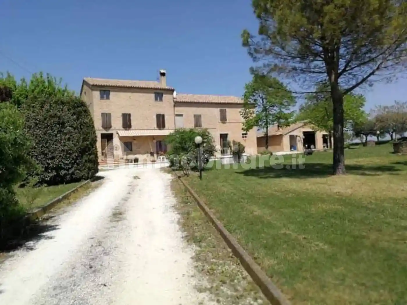 Villa in vendita a Treia