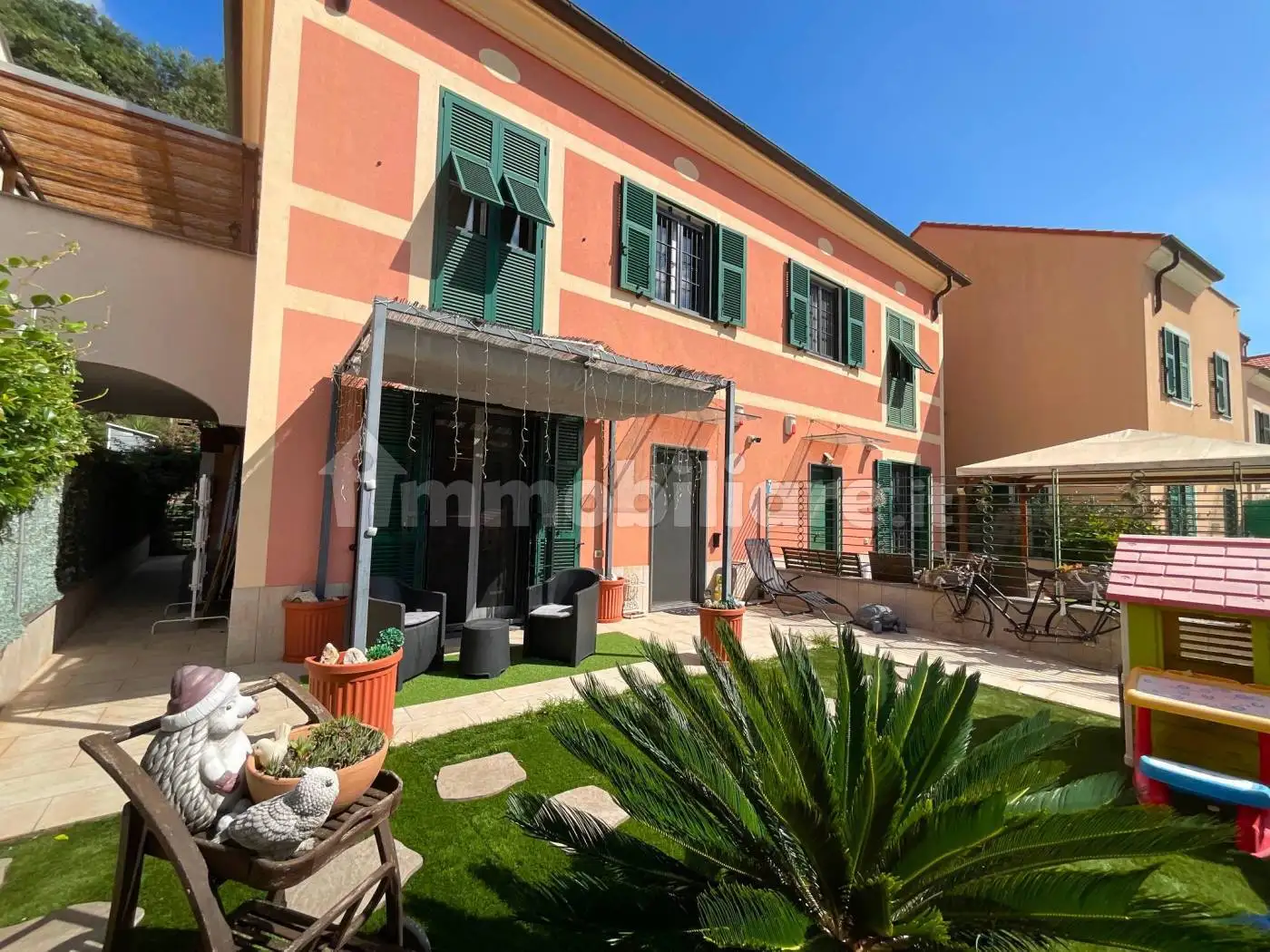 Villetta a schiera in vendita a Albisola Superiore