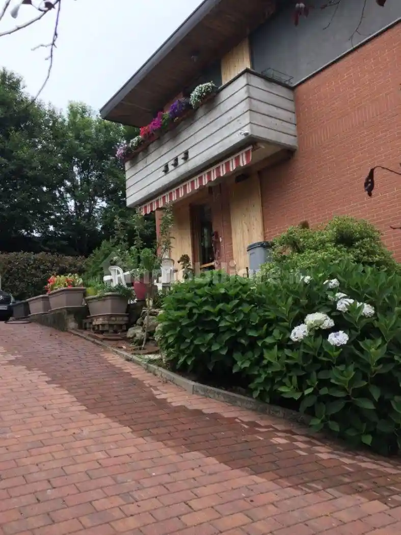 Villa unifamiliare via Giuseppe Mazzini, Castello Cabiaglio - foto 2