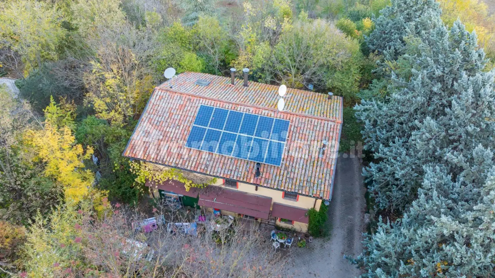 Villa in vendita a Dozza