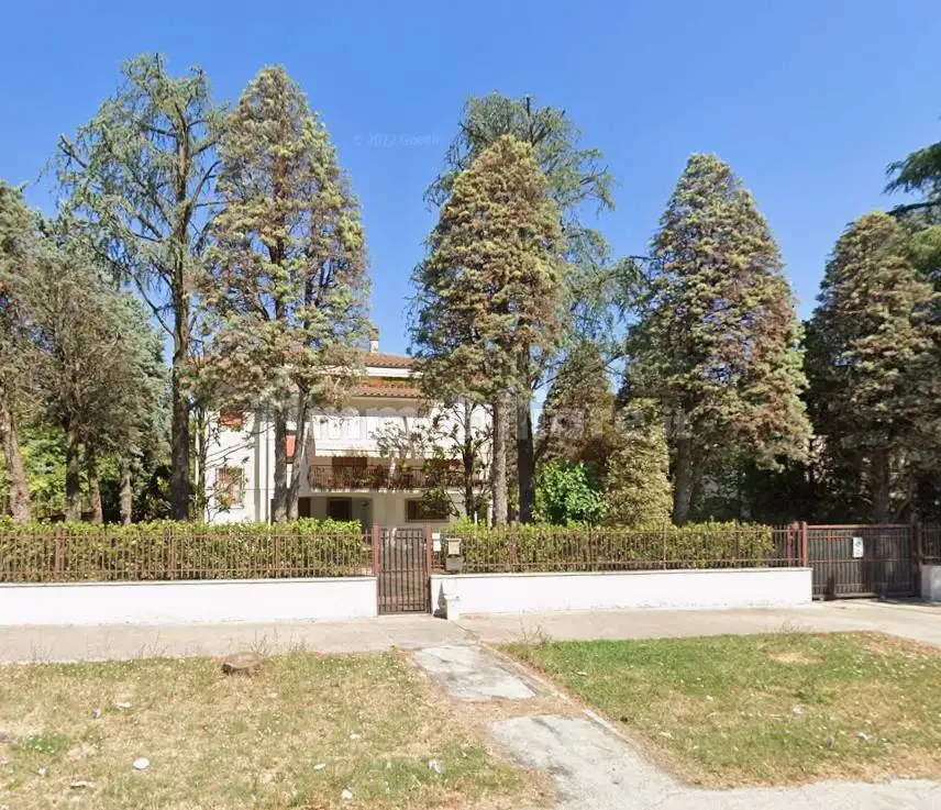 Casa indipendente in asta a Jesi