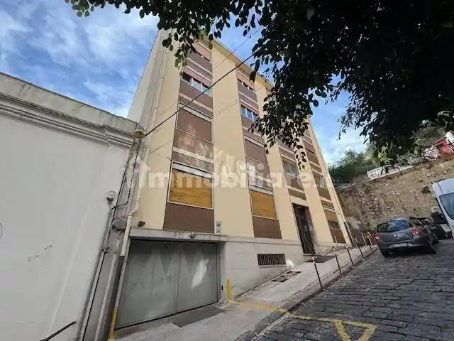 Trilocale salita della Caperrina, Centro Storico, Messina - foto 2