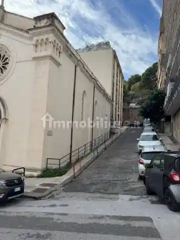 Trilocale salita della Caperrina, Centro Storico, Messina - foto 5
