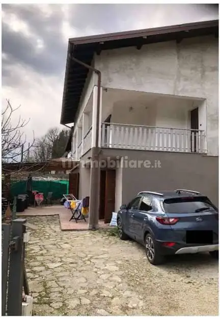 Appartamento in asta a Cadegliano-Viconago