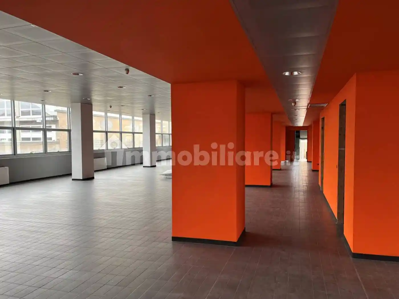 Palazzo - Edificio in Affitto - foto 5