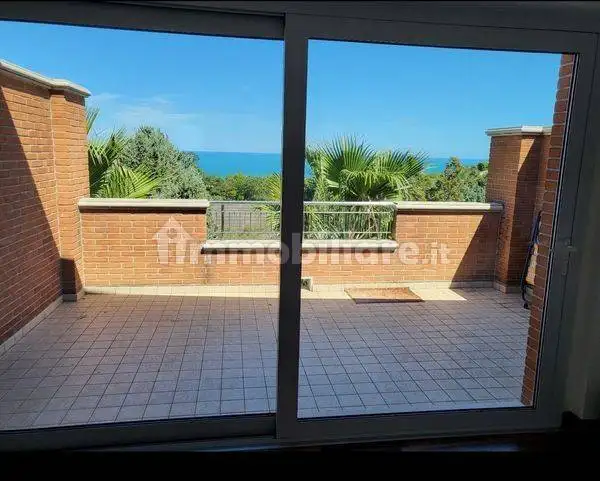 Villa bifamiliare Strada Comunale Case d'Agnese 3, Montesilvano Colle, Montesilvano - foto 3