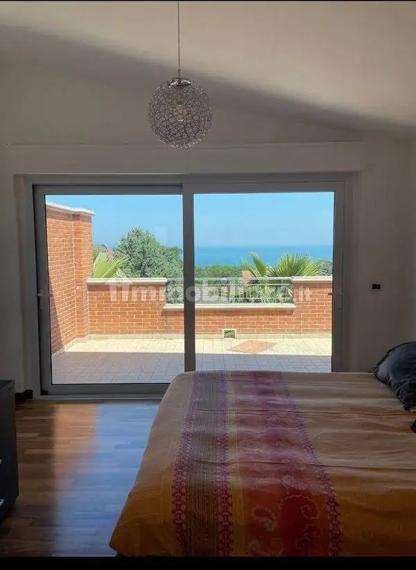 Villa bifamiliare Strada Comunale Case d'Agnese 3, Montesilvano Colle, Montesilvano - foto 4