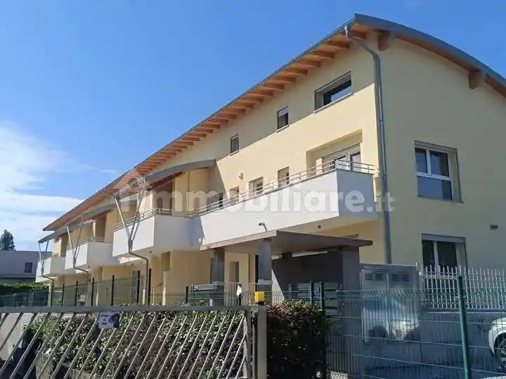 Appartamento in vendita a Bernareggio