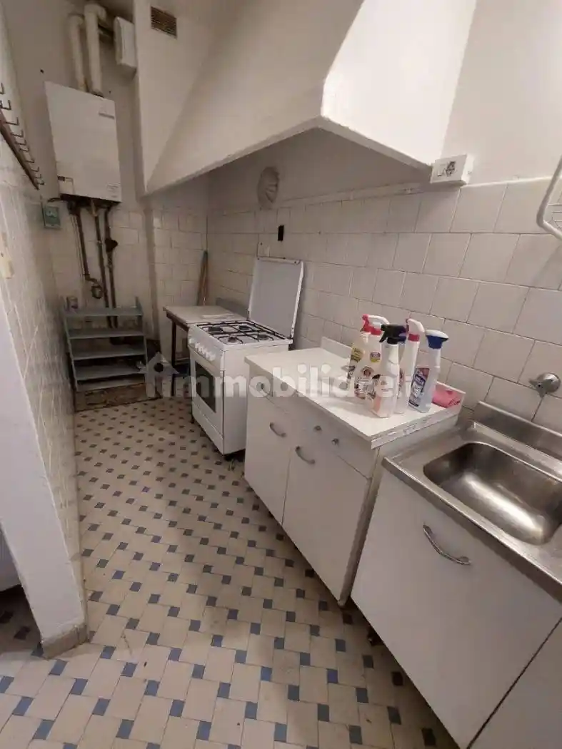 Appartamento buono stato, primo piano, Prato della Valle - Pontecorvo, Padova - foto 2