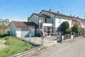 Villa in asta a Cornale e Bastida