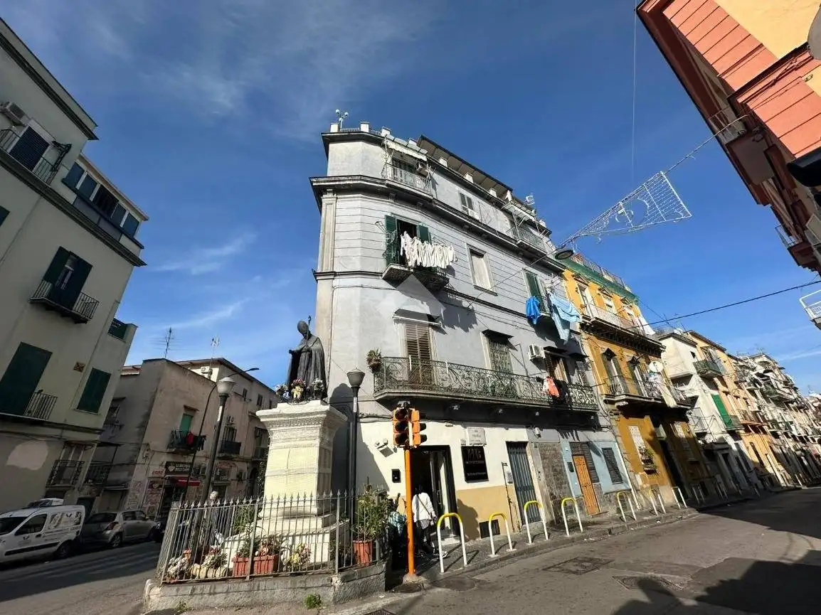 Appartamento in vendita a Napoli