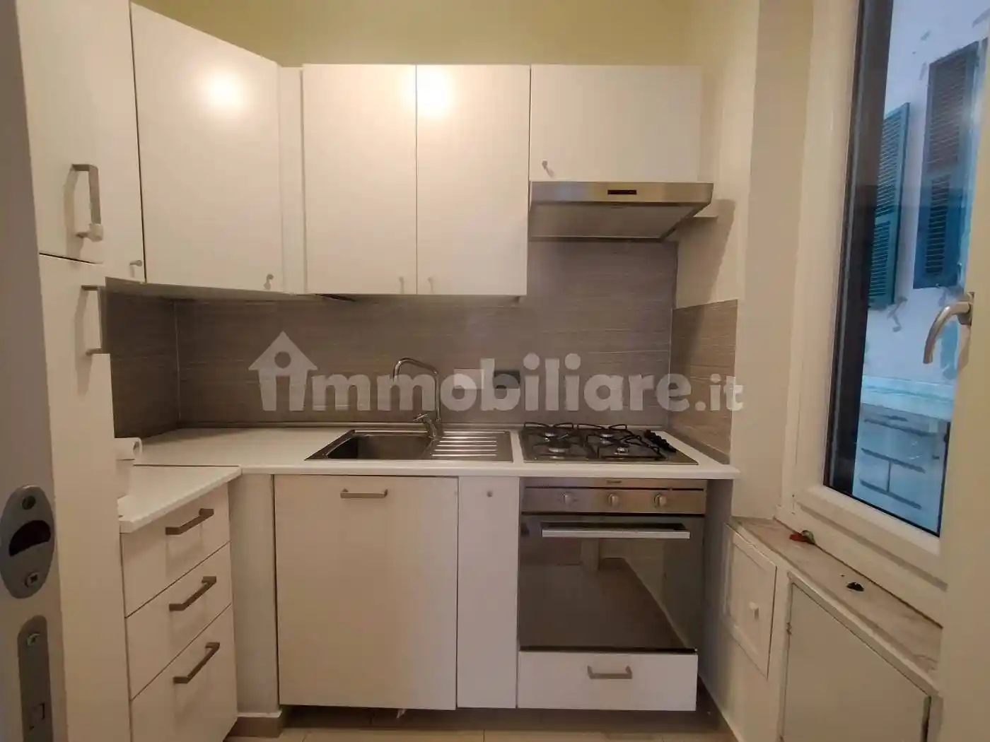 Trilocale via Cassa di Risparmio 4, Centro Città, Genova - foto 5