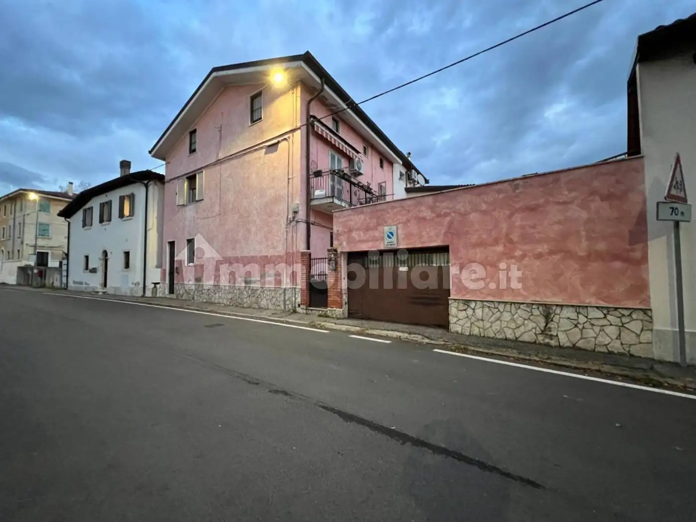 Casa indipendente in vendita a Verona