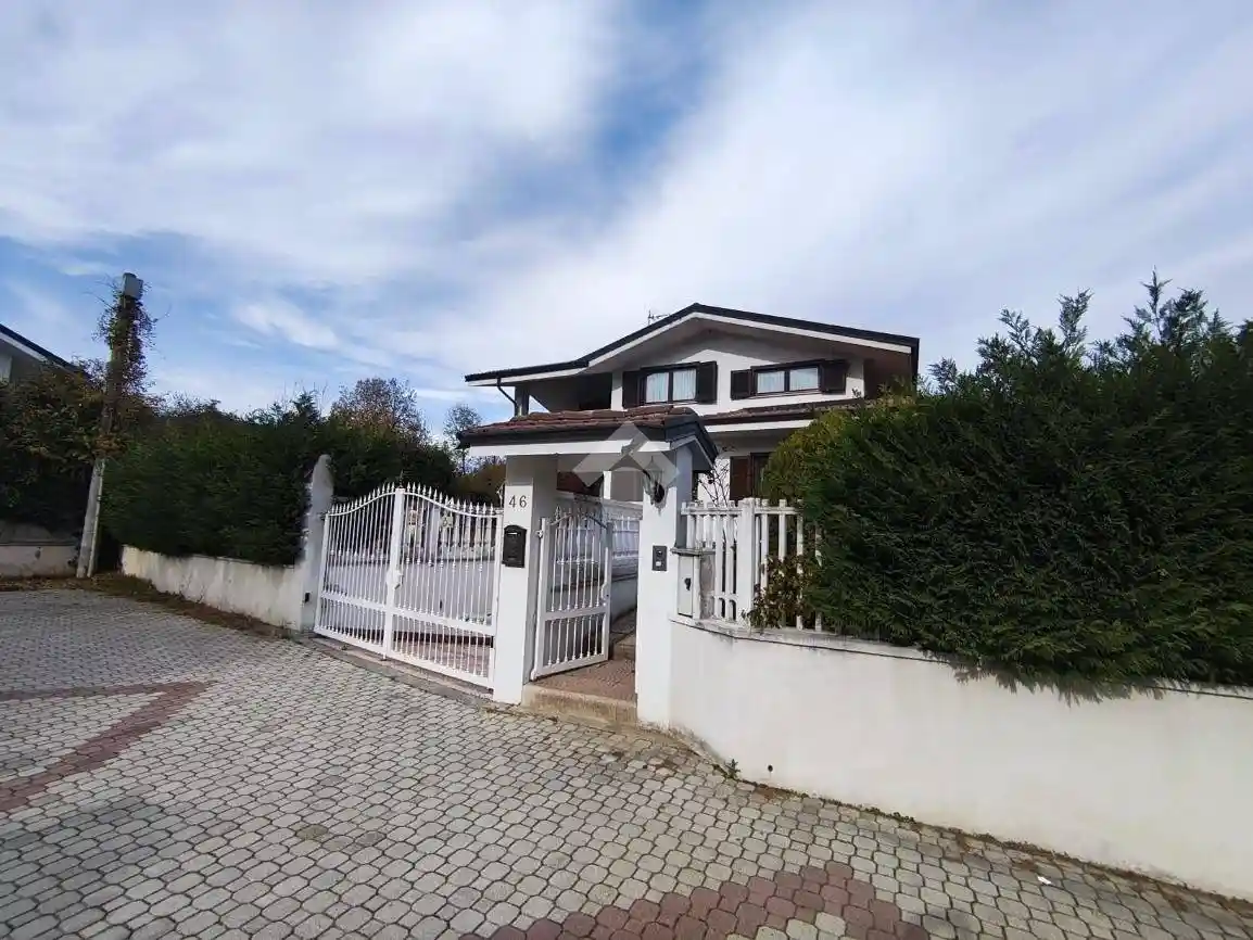 Villa in vendita a Avigliana