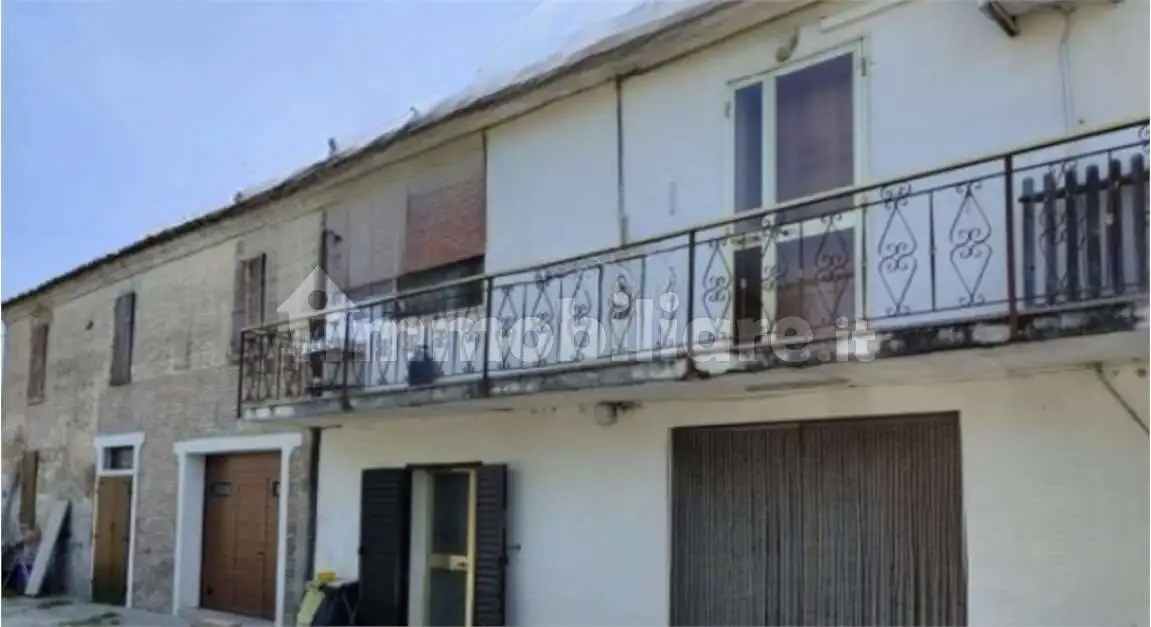 Casa indipendente in asta a Tresignana