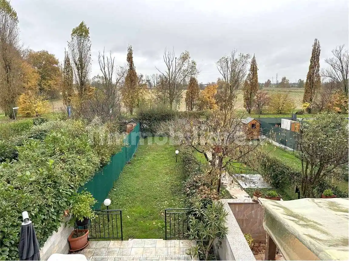 Villa in vendita a Liscate