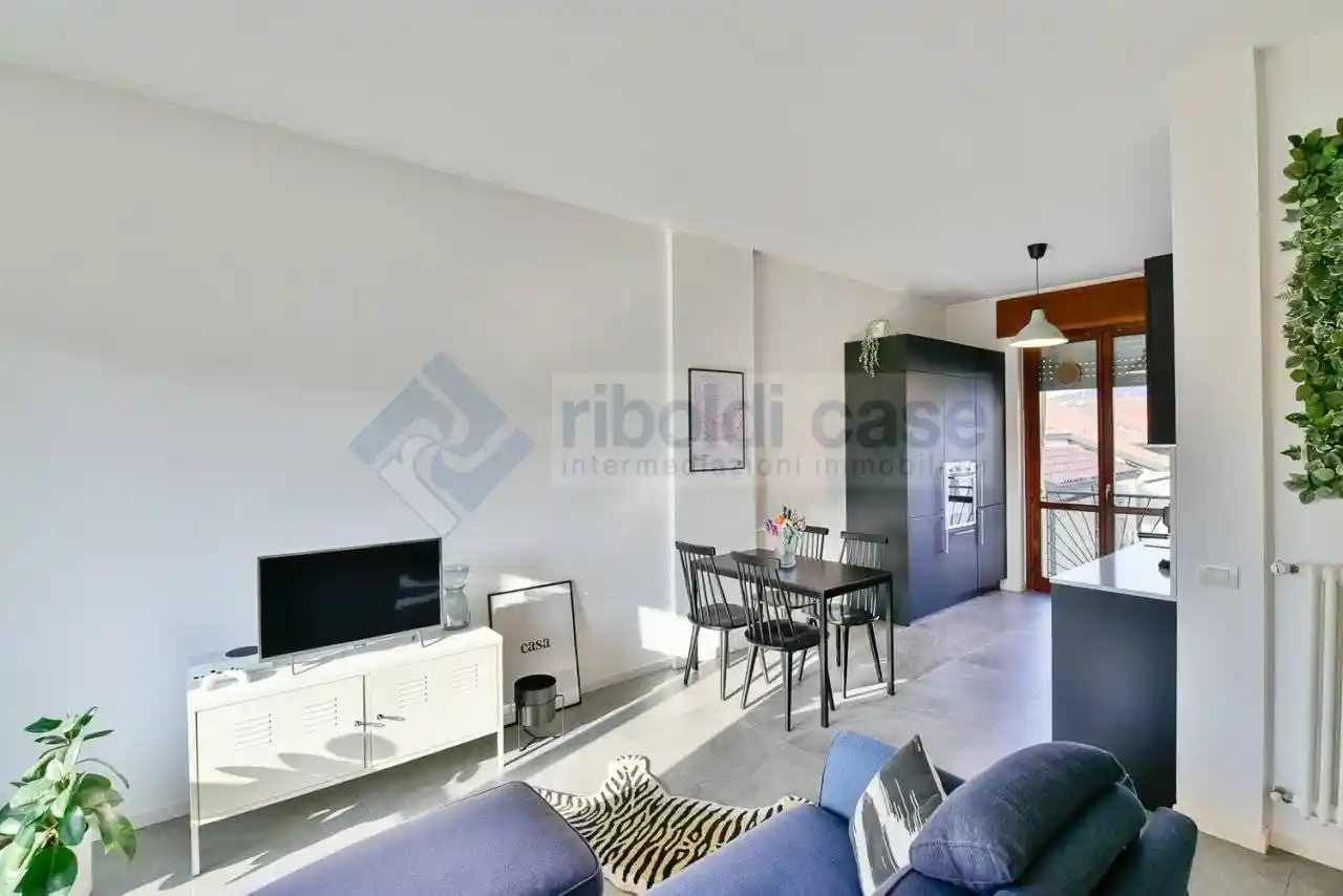 Quadrilocale ottimo stato, Centro, Carugo - foto 4