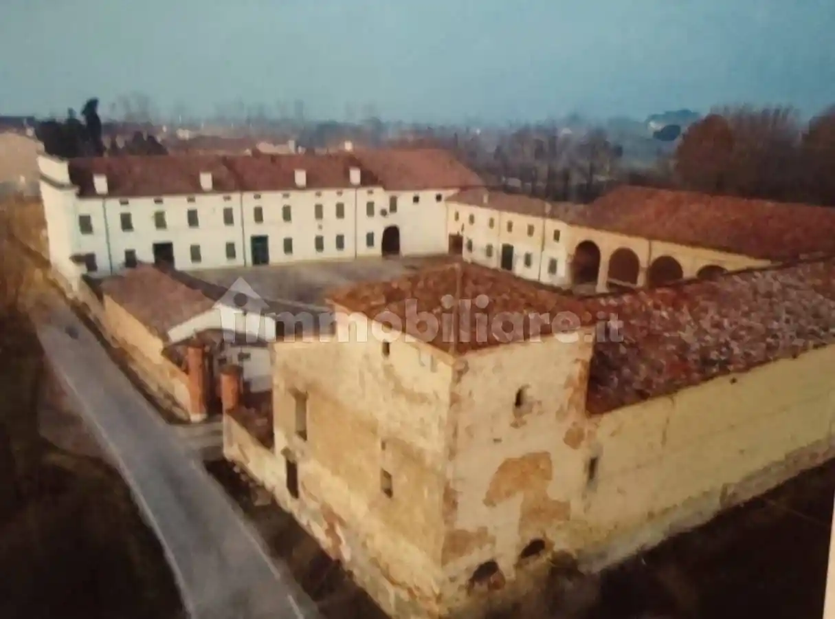 Palazzo - Edificio in vendita a Sabbioneta