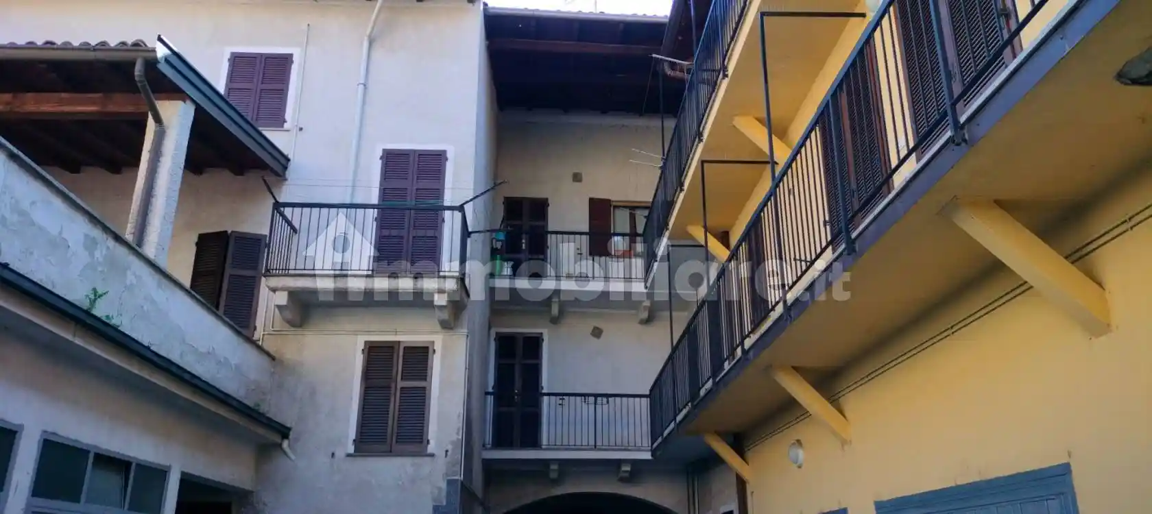 Palazzo - Edificio in vendita a Vigevano