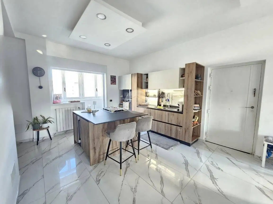 Appartamento in vendita a Palermo