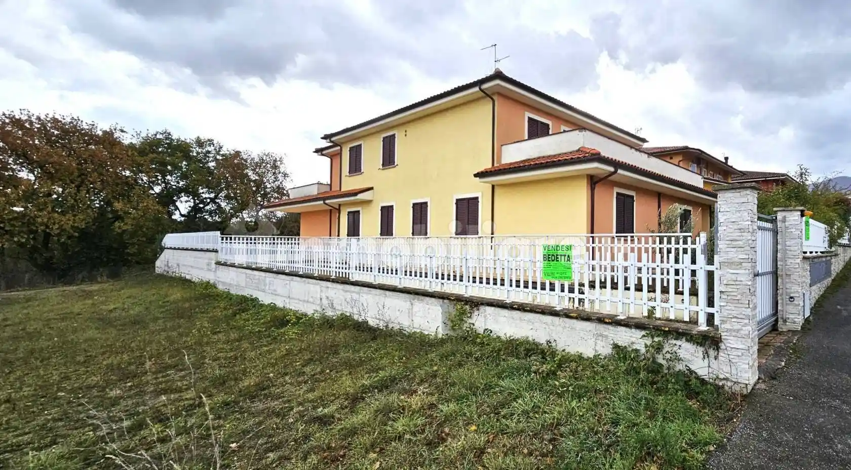 Villa in vendita a Matelica