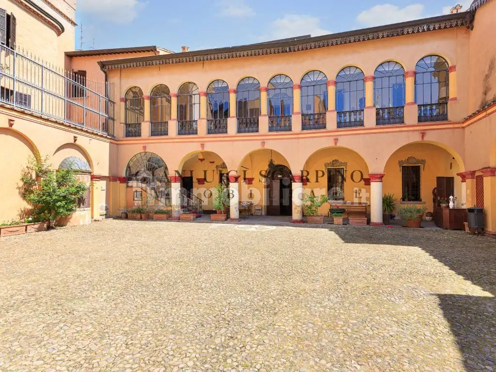 Appartamento in vendita a Forlì