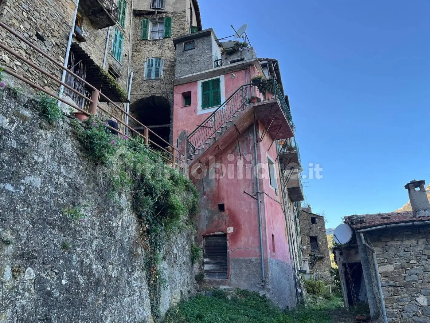 Appartamento in vendita a Castel Vittorio