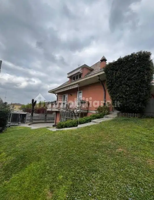 Appartamento in asta a Bregnano