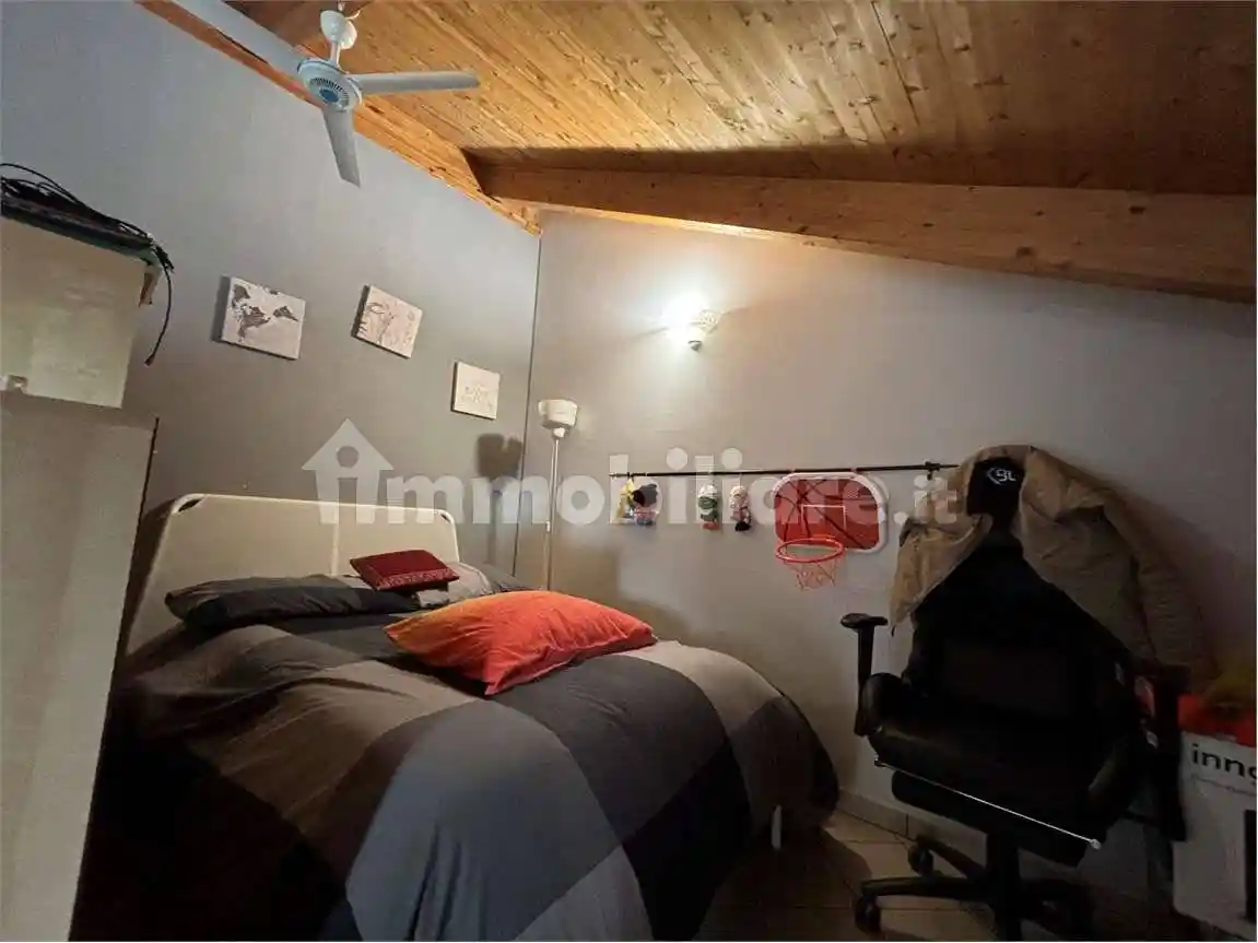 Monolocale via Cesare Battisti, 28, Cambiano - foto 3