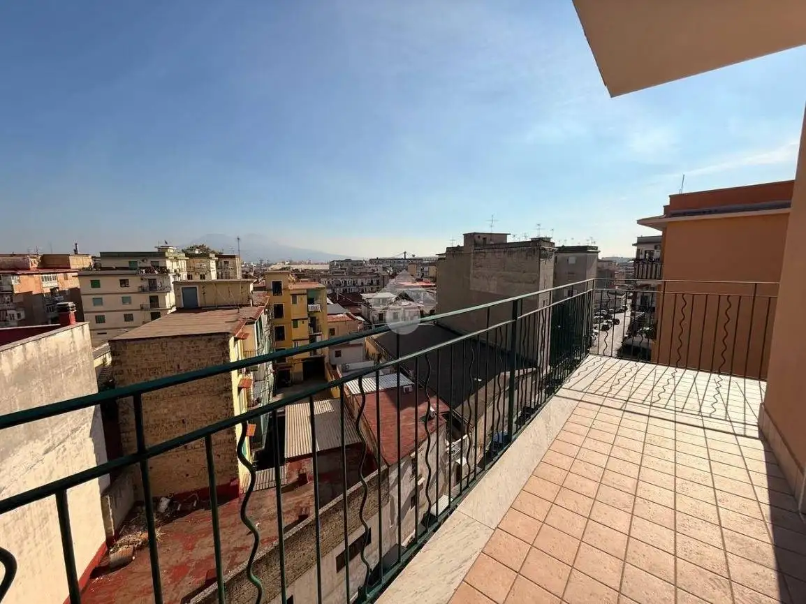 Appartamento in vendita a Napoli