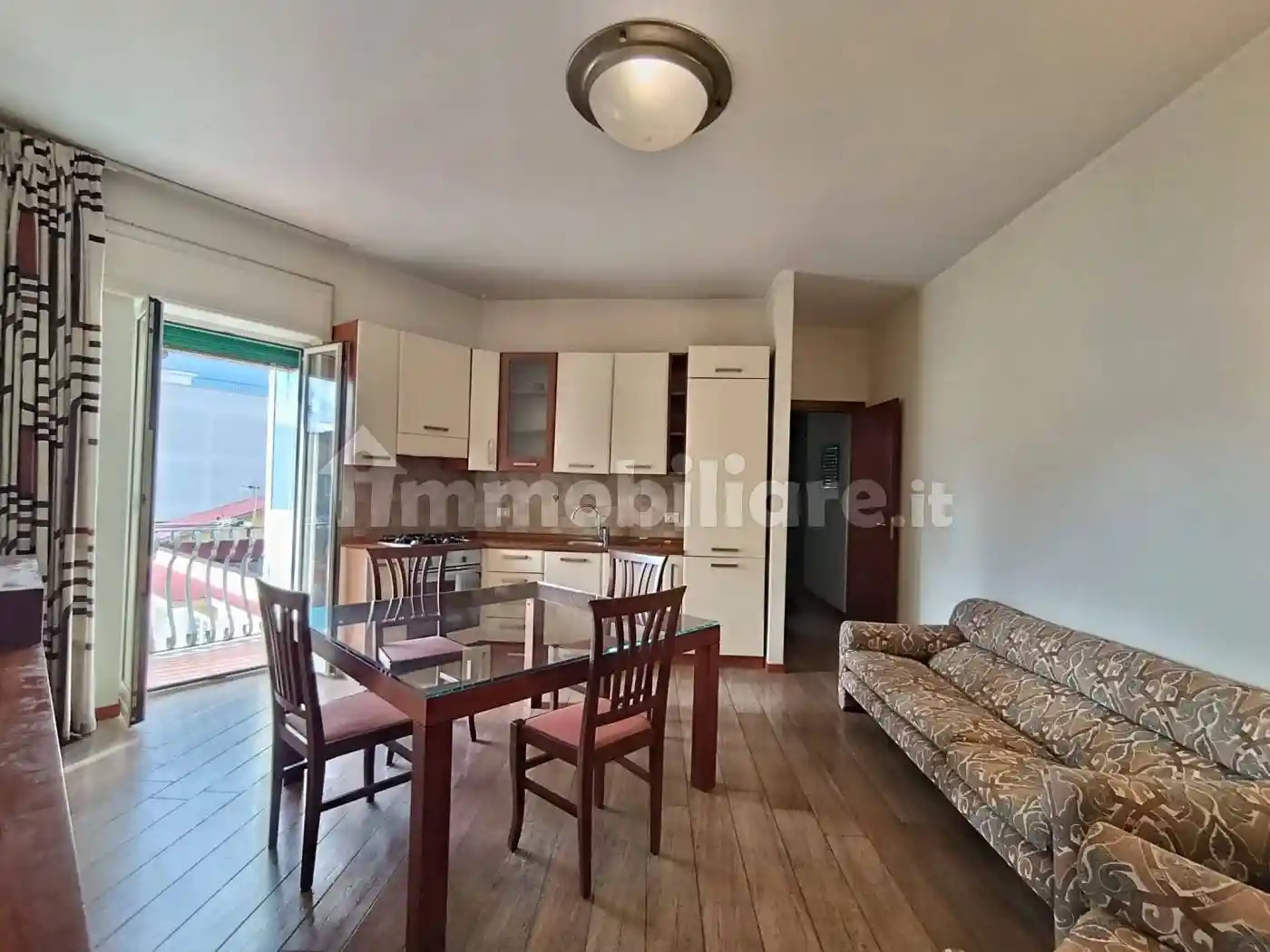 Trilocale buono stato, ottavo piano, Rione Alto, Napoli - foto 3