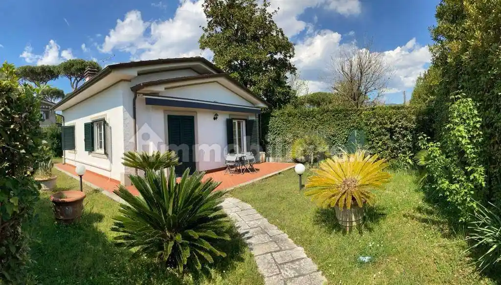 Villa in vendita a Forte dei Marmi