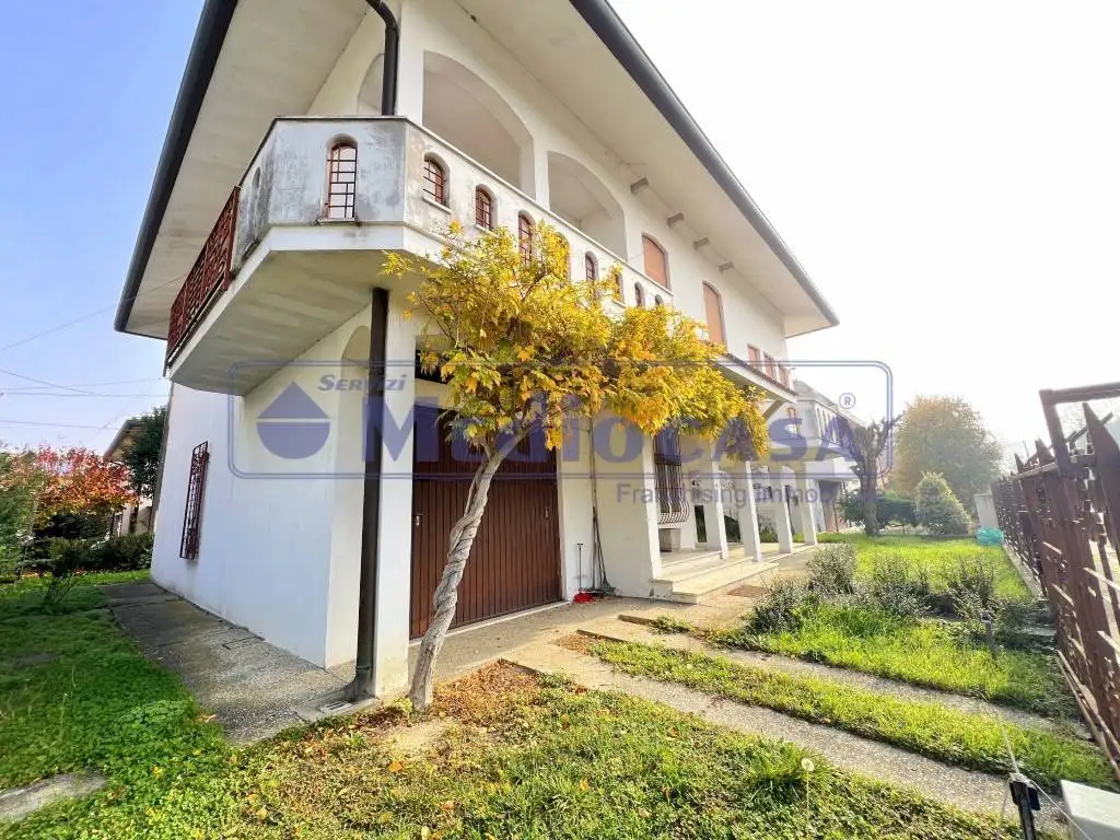 Villa in vendita a Rovigo